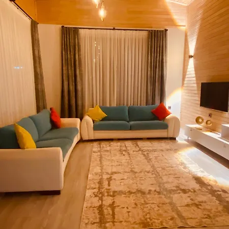 Kara Kedi Villa's كمر