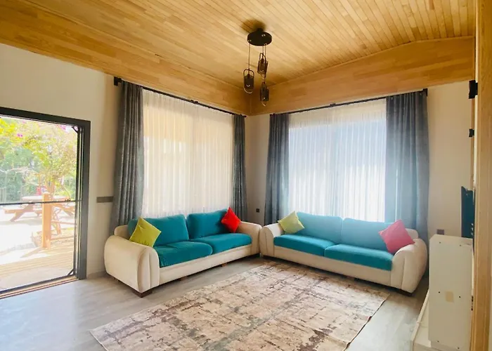 فيلة Kara Kedi Villa's *