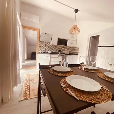 Kara Kedi Villa's *