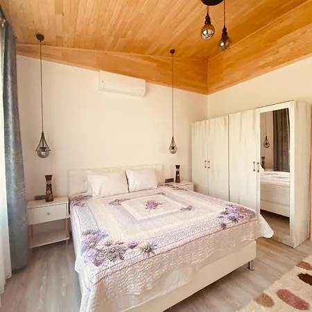 Kara Kedi Villa's